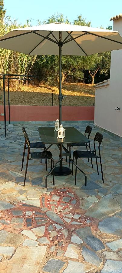 4 Seasons Villa Lavrio Exterior photo