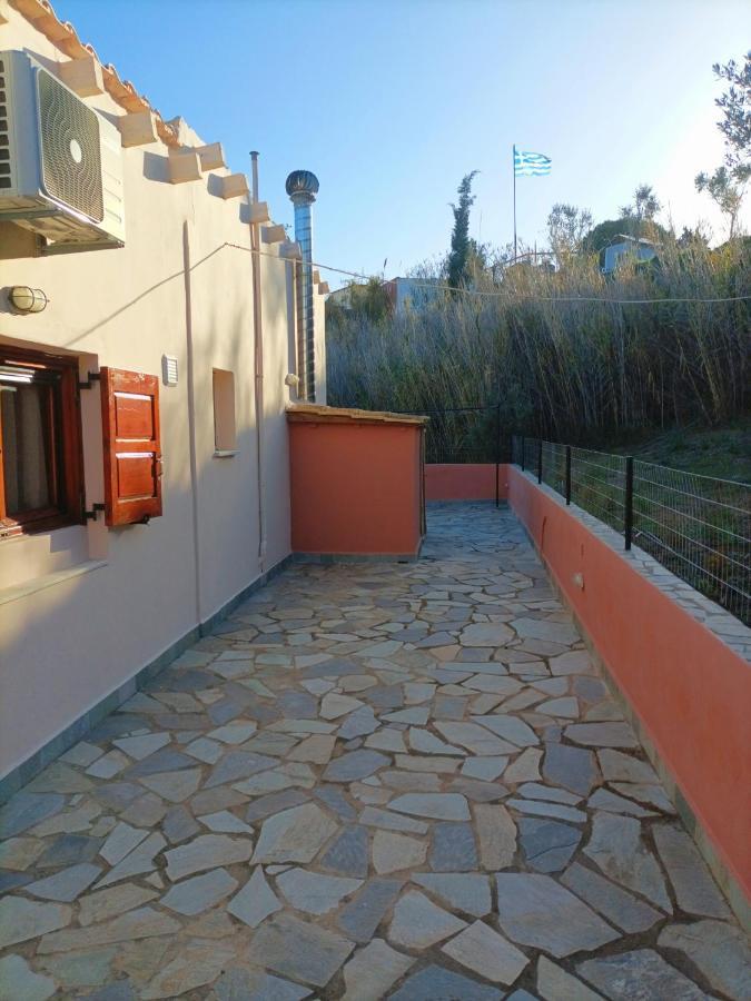 4 Seasons Villa Lavrio Exterior photo