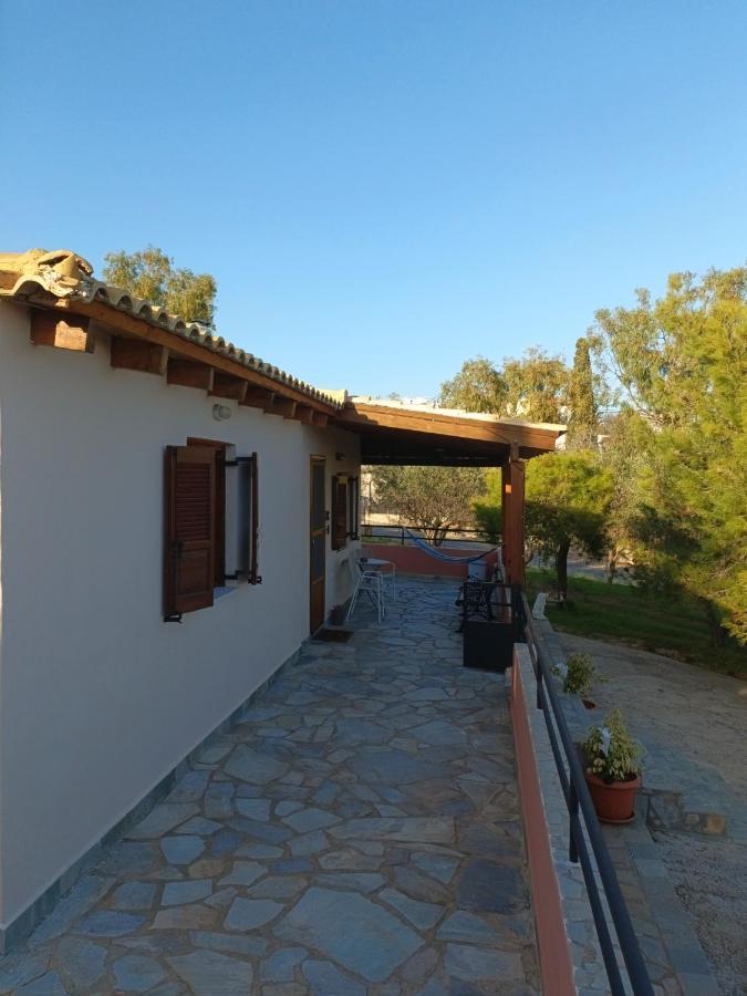 4 Seasons Villa Lavrio Exterior photo